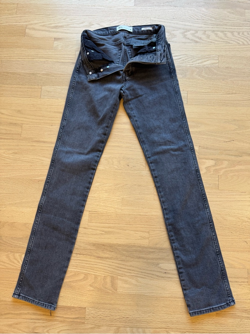 Zara Women's Skinny Jeans in Charcoal Black